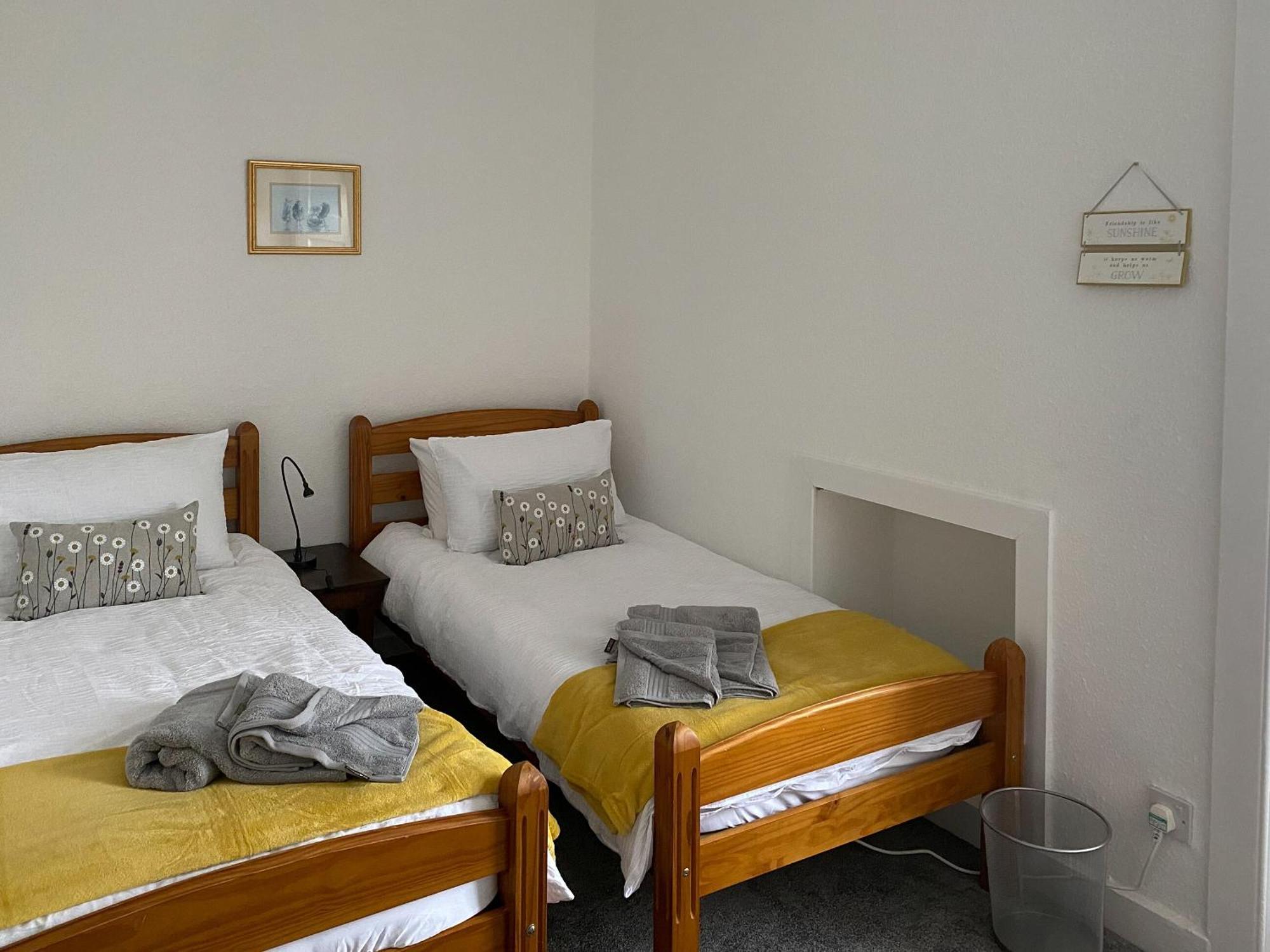 Arden House Villa คอมรี ภายนอก รูปภาพ